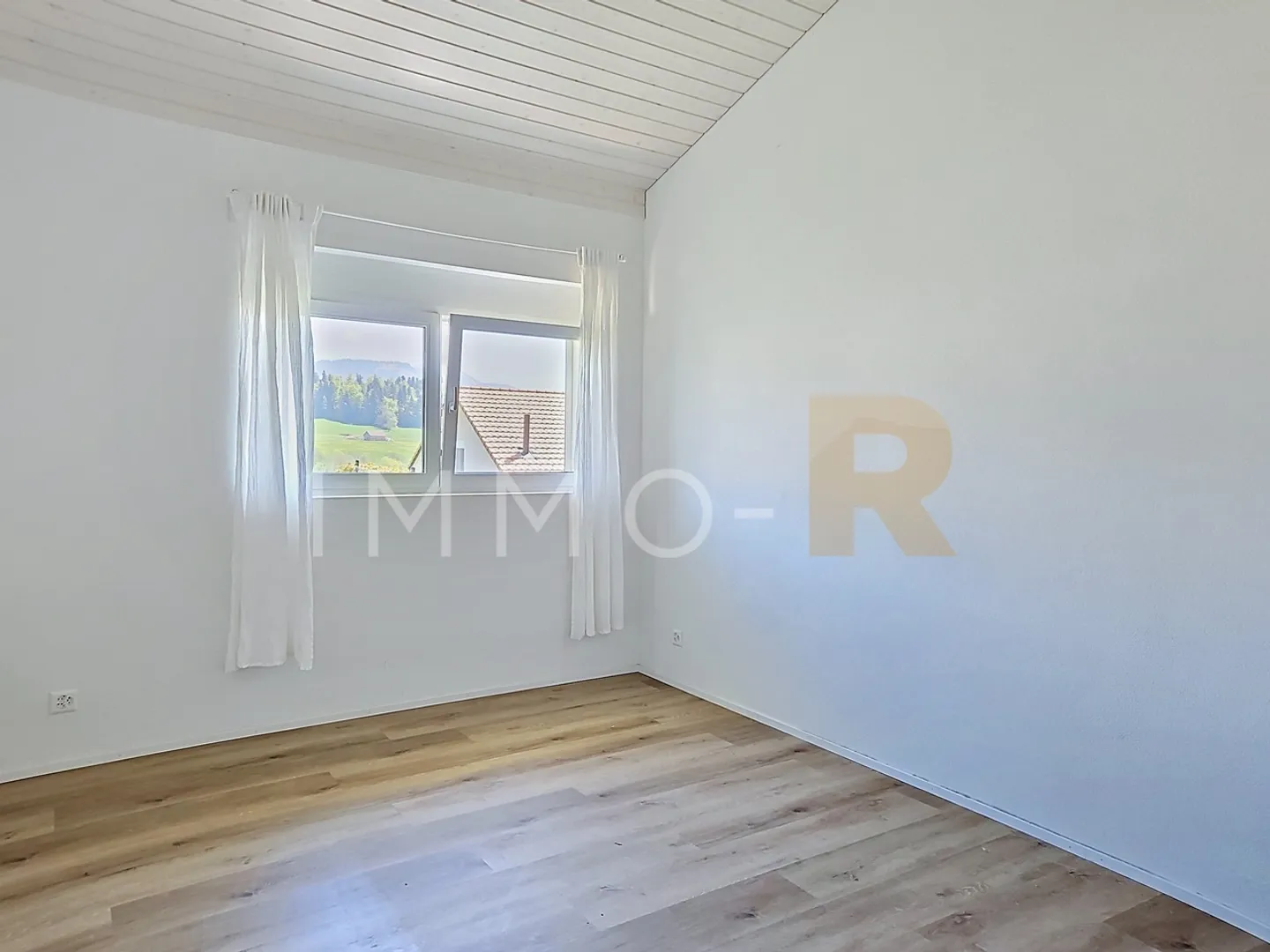 3,5-Zimmer-Wohnung mit Garten und freier Aussicht - Foto 6 von 7