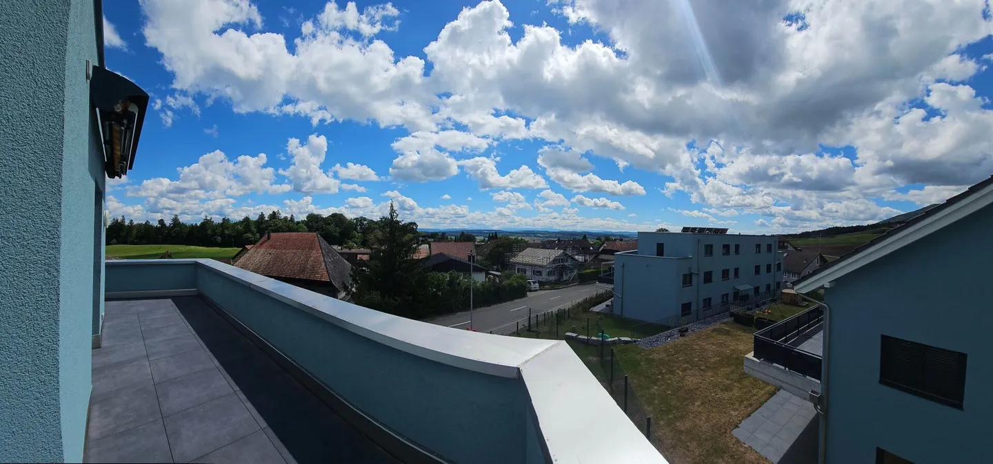 PETIT. FIN. ALPES À VOTRE PORTE. - APPARTEMENT EN ATTIQUE AVEC TERRASSE PANORAMIQUE À COUPER LE SOUFFLE - Photo 1 sur 12