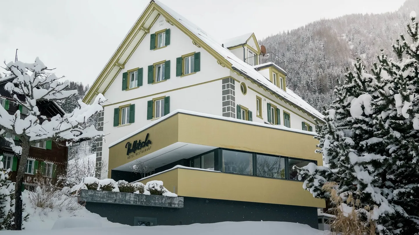 Hôtel élégant Vallatscha près de Disentis au col du Lukmanier - Photo 2 sur 10