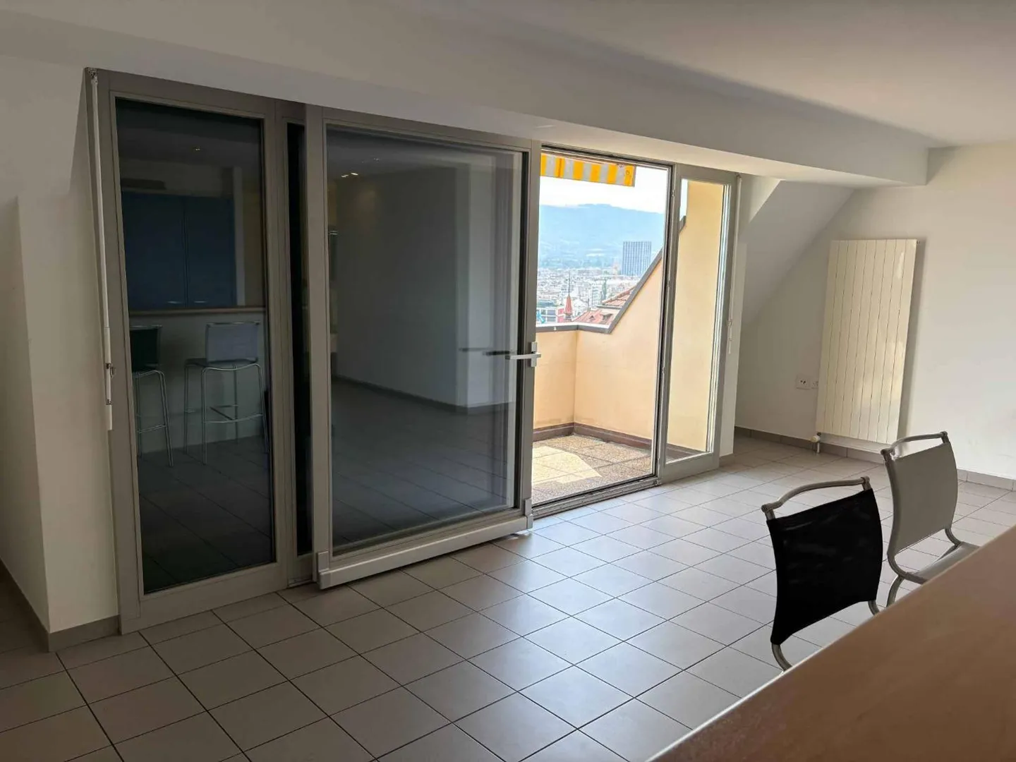 Charmant Appartement Proche Gare - Photo 3 sur 8