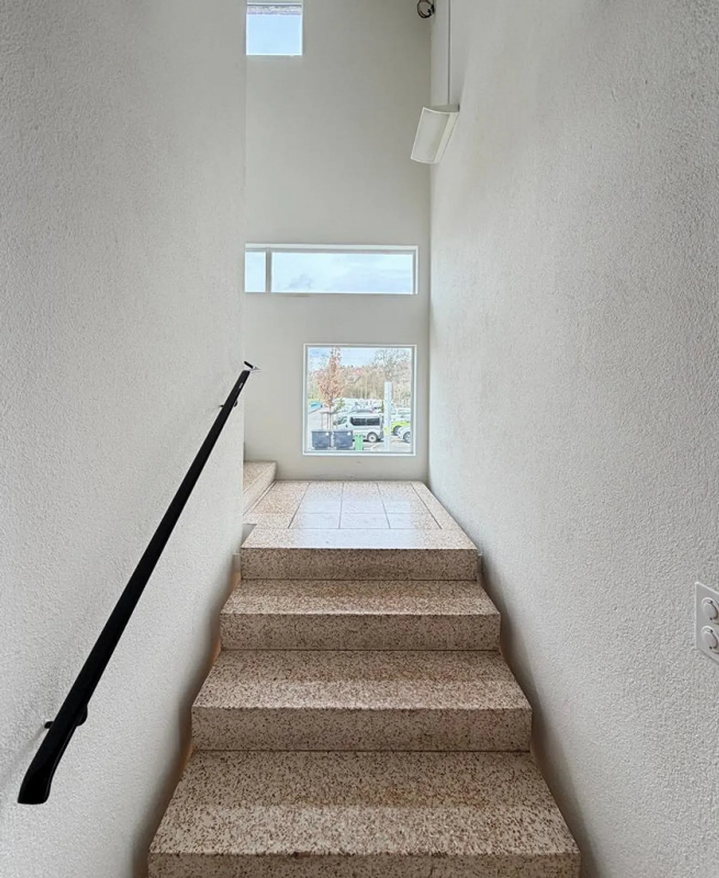 Micro-bureau de 22 m2 dans la zone industrielle d'Oberwil - Photo 2 sur 6