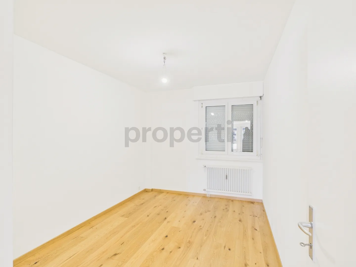 Elegant 4-room apartment with sunny balcony in Perly-Certoux - Photo 5 of 9