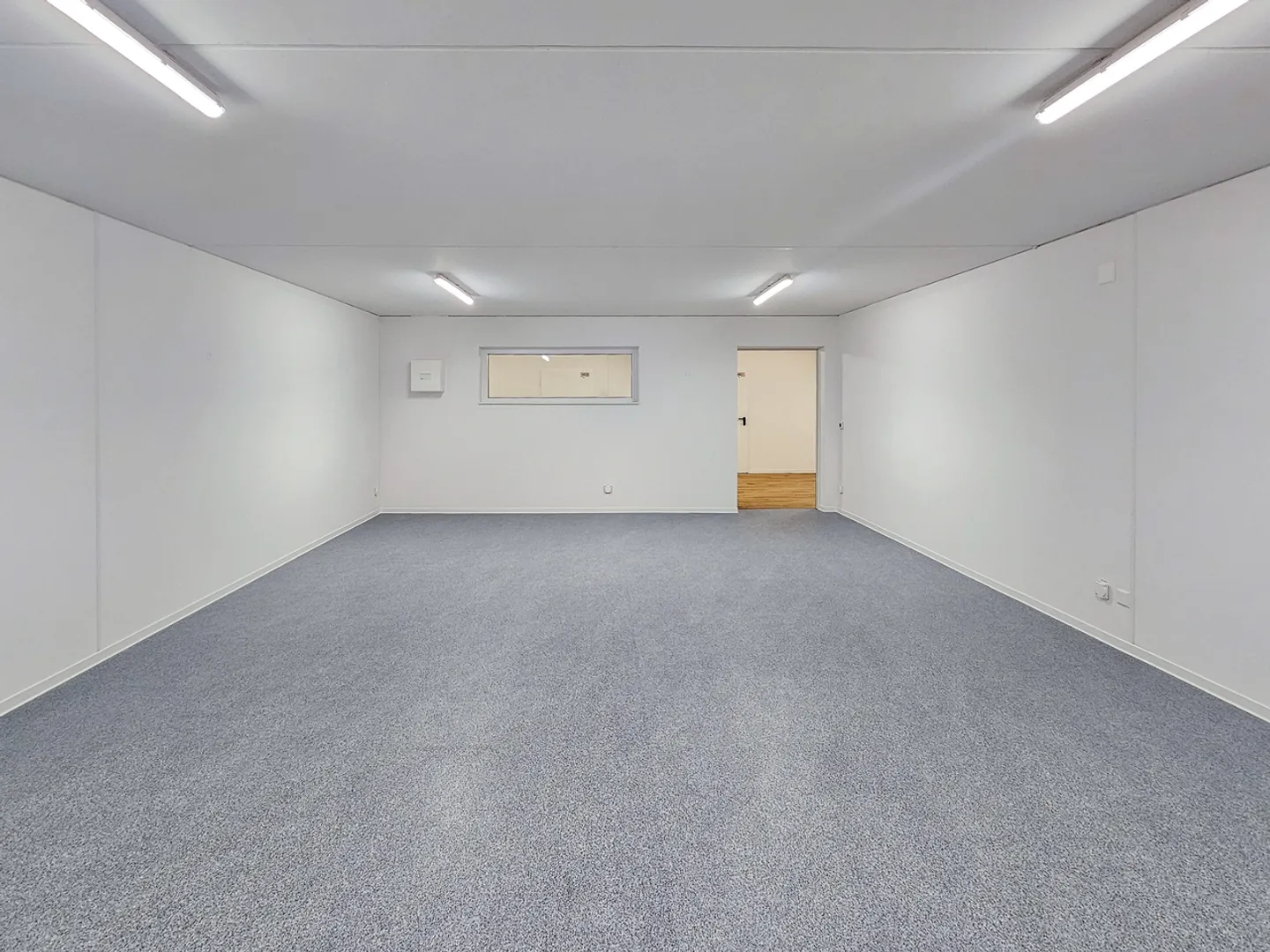 Espaces de stockage, bureaux, ateliers et loisirs à Winterthur - Photo 6 sur 9