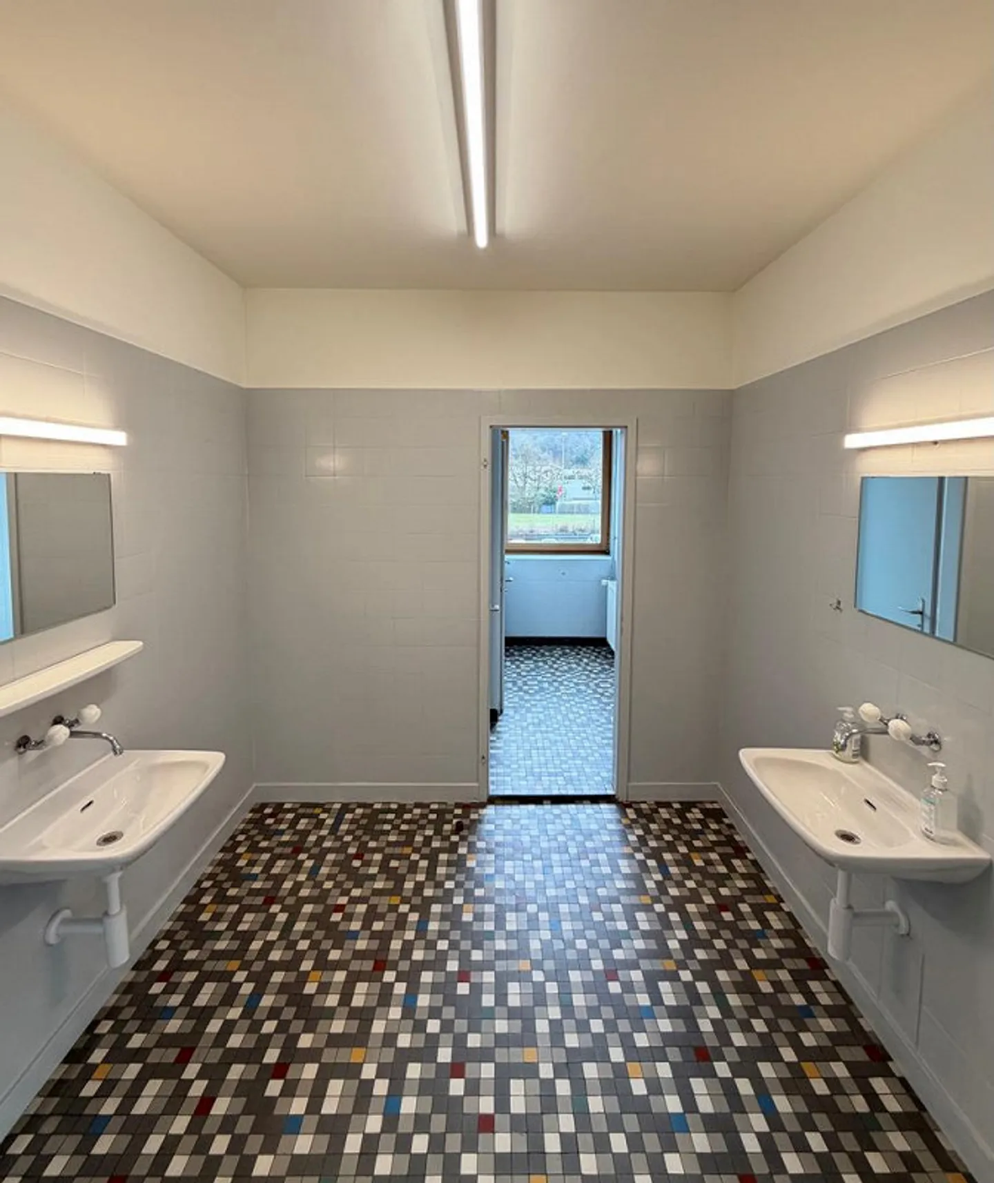 Micro-bureau de 22 m2 dans la zone industrielle d'Oberwil - Photo 6 sur 6