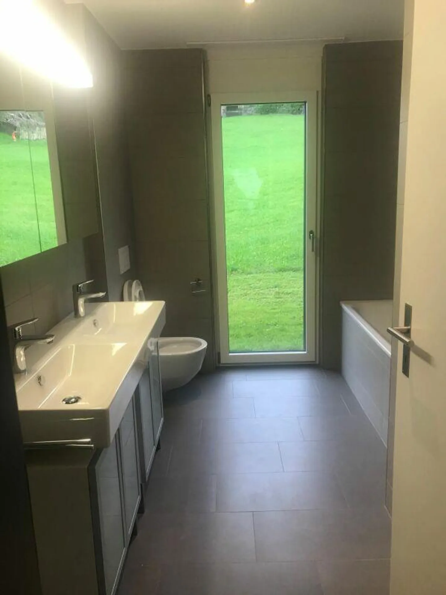 Moderne helle 3.5 Zimmer Wohnung - Foto 3 von 7