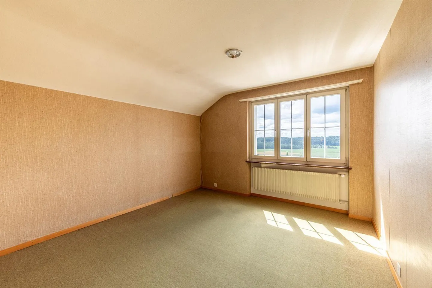 Alpenblick included: Spacious living happiness over three floors - Photo 12 of 13