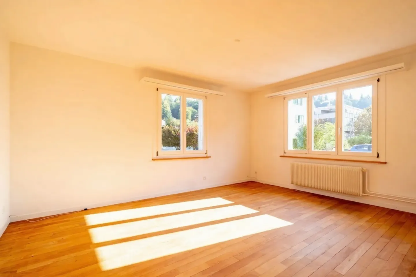 Maison individuelle avec garage, places de parking, piscine ! - Photo 8 sur 23