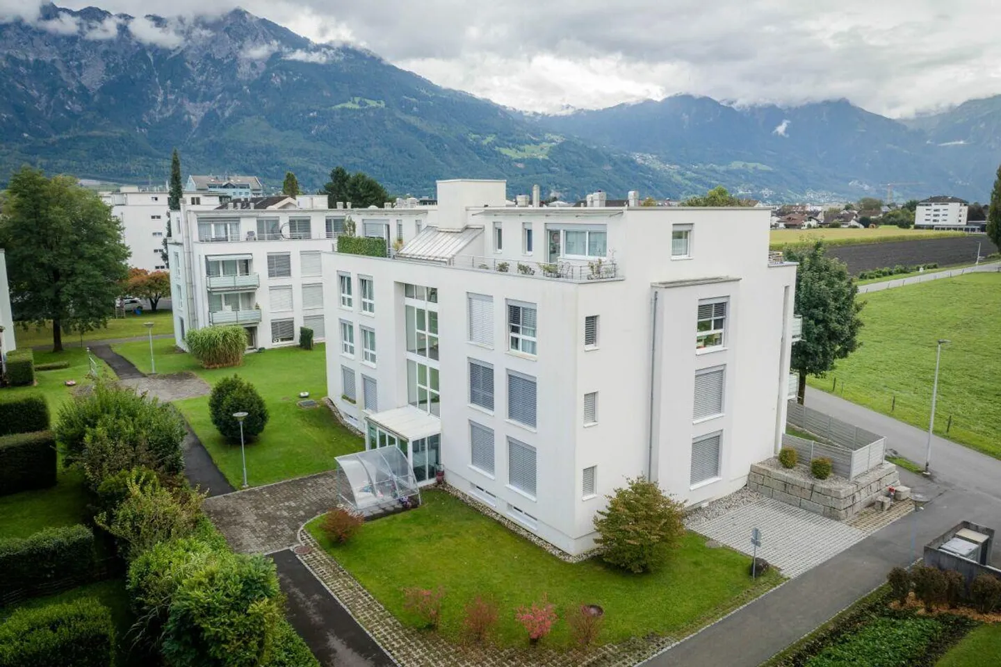 3.5-room apartments in a quiet location with unobstructed views - Photo 12 of 18