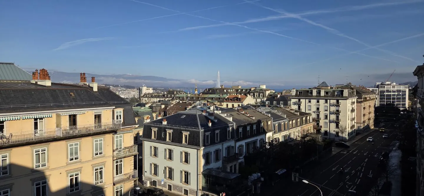 Unique location for this superb high-floor apartment close to all amenities - Photo 1 of 13