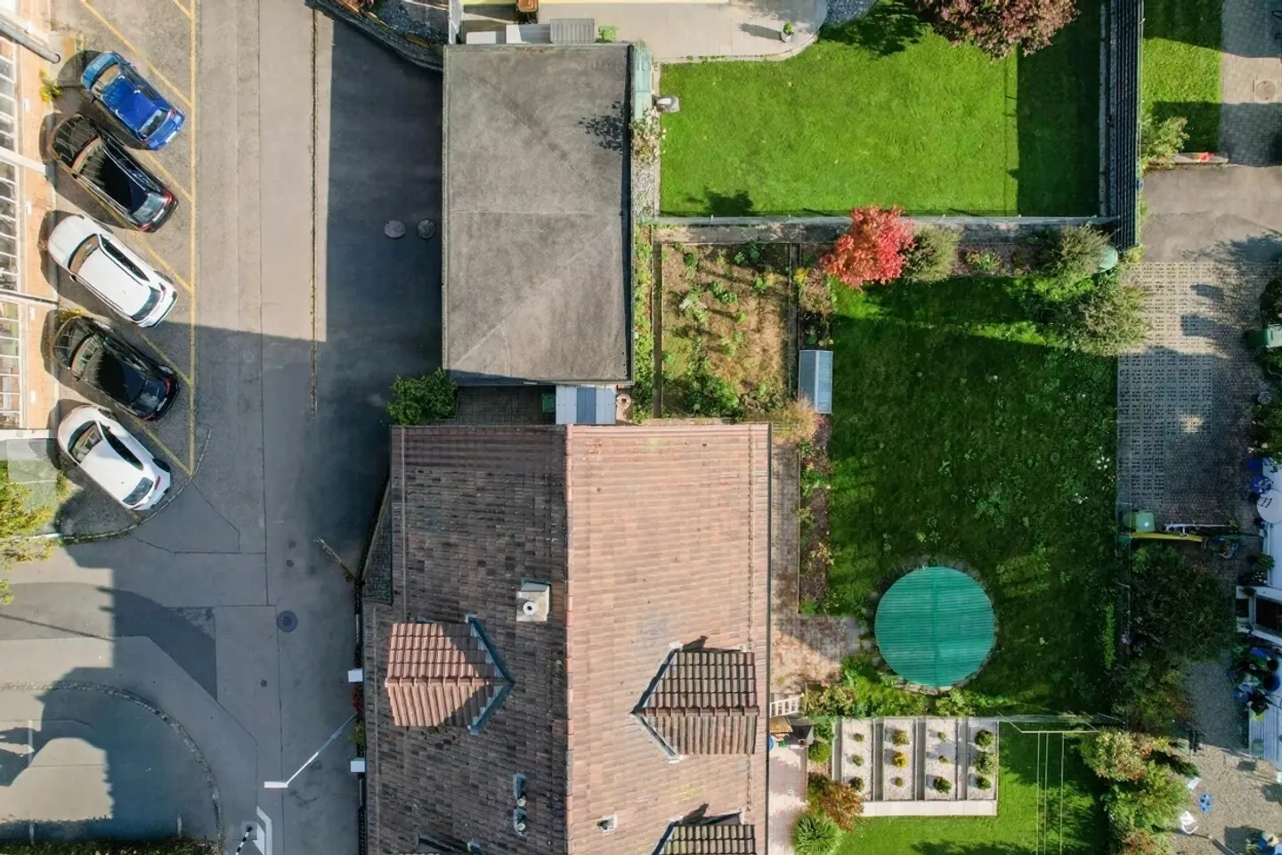 Maison individuelle avec garage, places de parking, piscine ! - Photo 21 sur 23