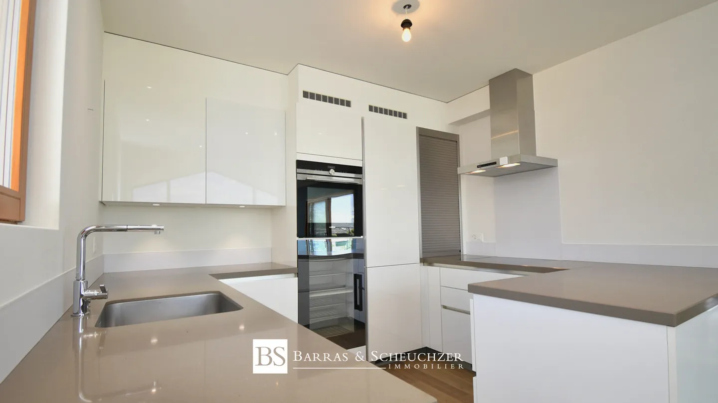 Moderne 4-Zimmer-Villa mit Panoramablick - Photo 5 of 12