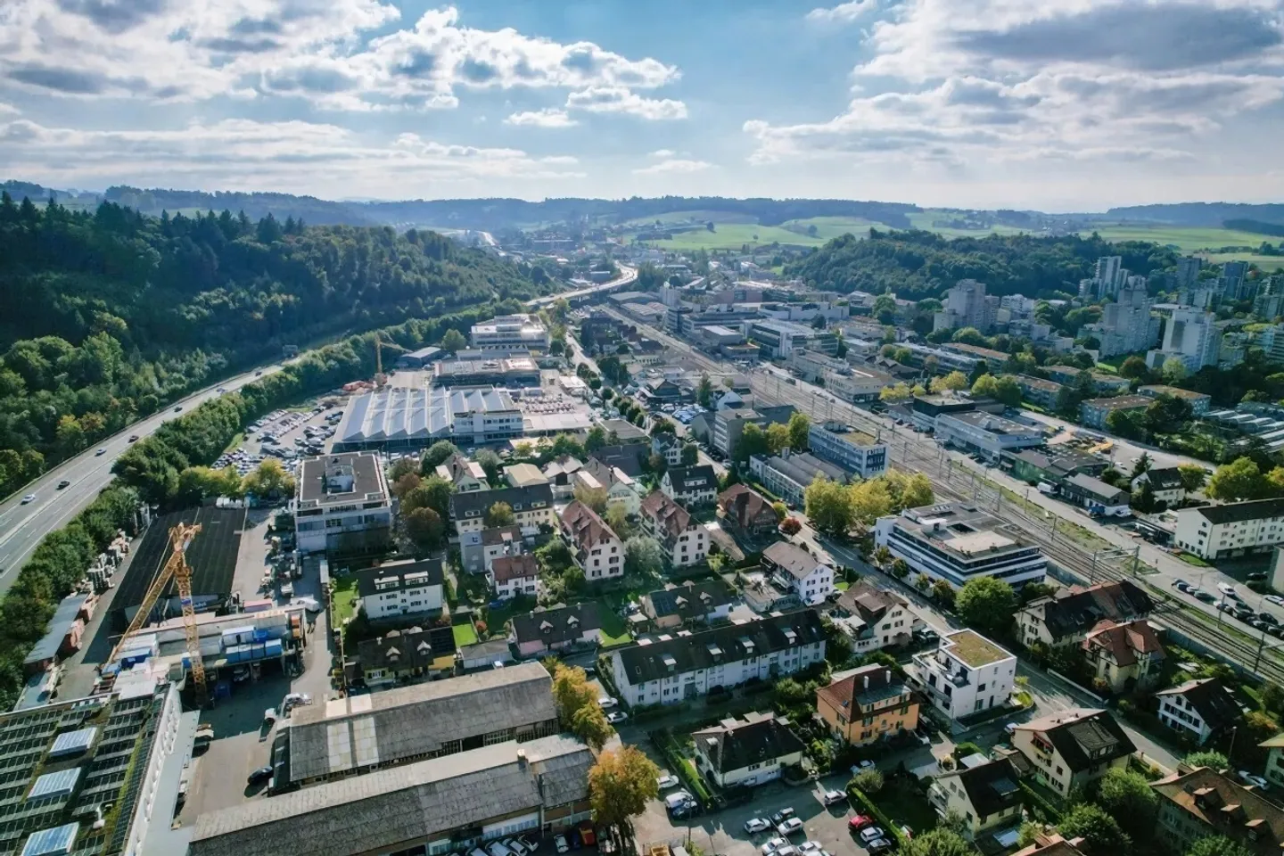 Maison individuelle avec garage, places de parking, piscine ! - Photo 23 sur 23