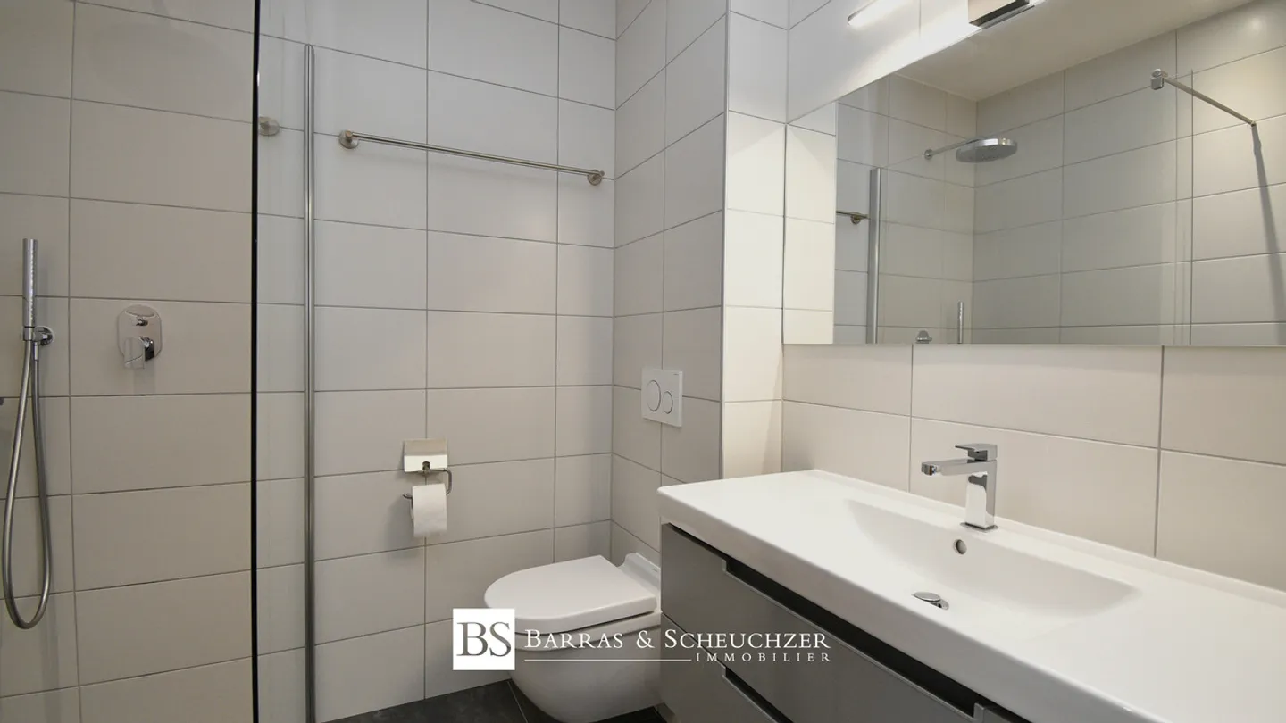 Moderne 4-Zimmer-Villa mit Panoramablick - Photo 8 of 12