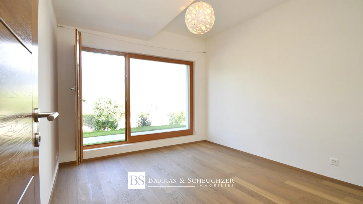 Moderne 4-Zimmer-Villa mit Panoramablick - Photo 9 of 12