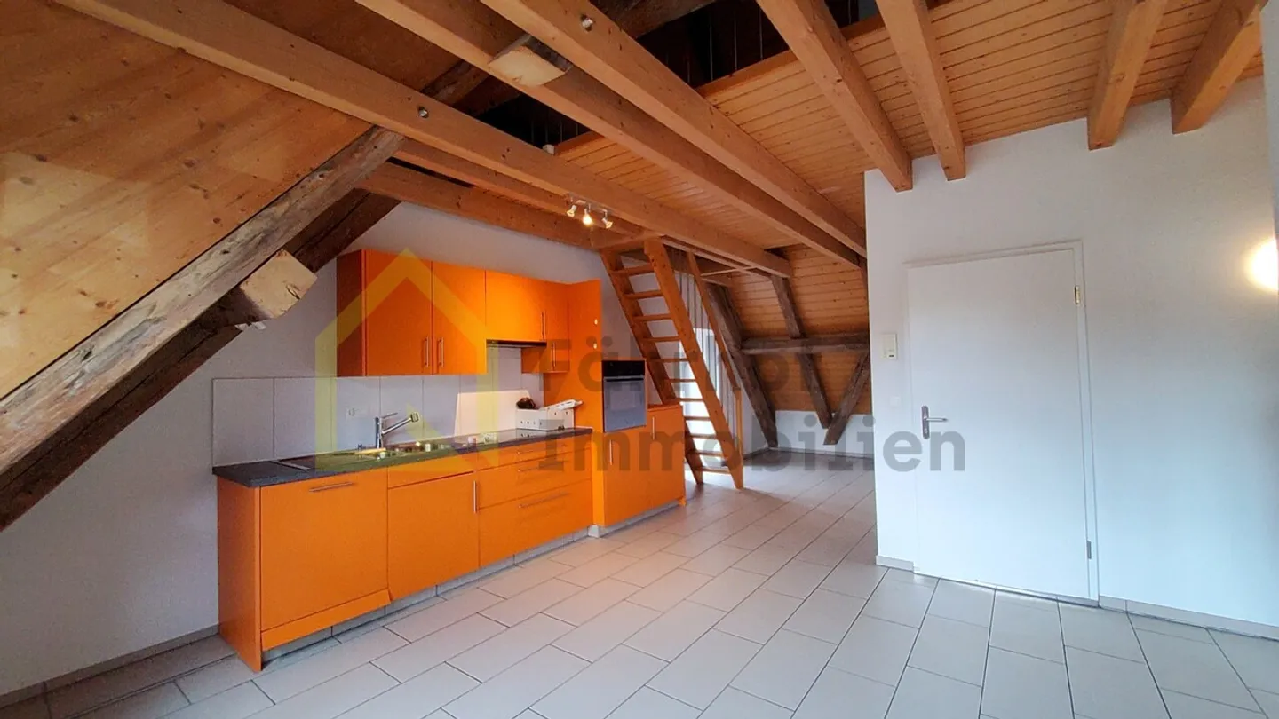 Charming Maisonette Apartment with Balcony - Photo 7 of 12