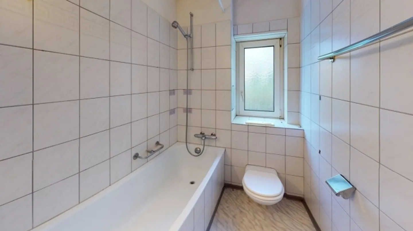 Charmante 4-Zimmer-Wohnung in Zürich Seebach  befristet bis 31.03.2026 - Foto 3 von 7