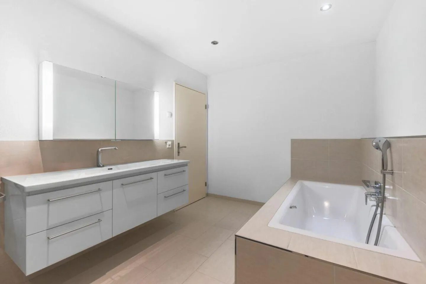 Like-New Family Dream - Photo 10 of 12