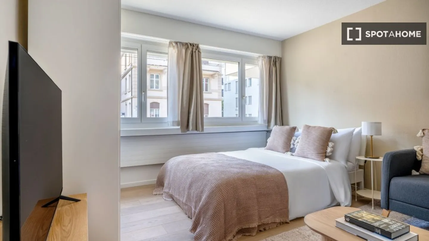 Studio for rent - Photo 5 of 8