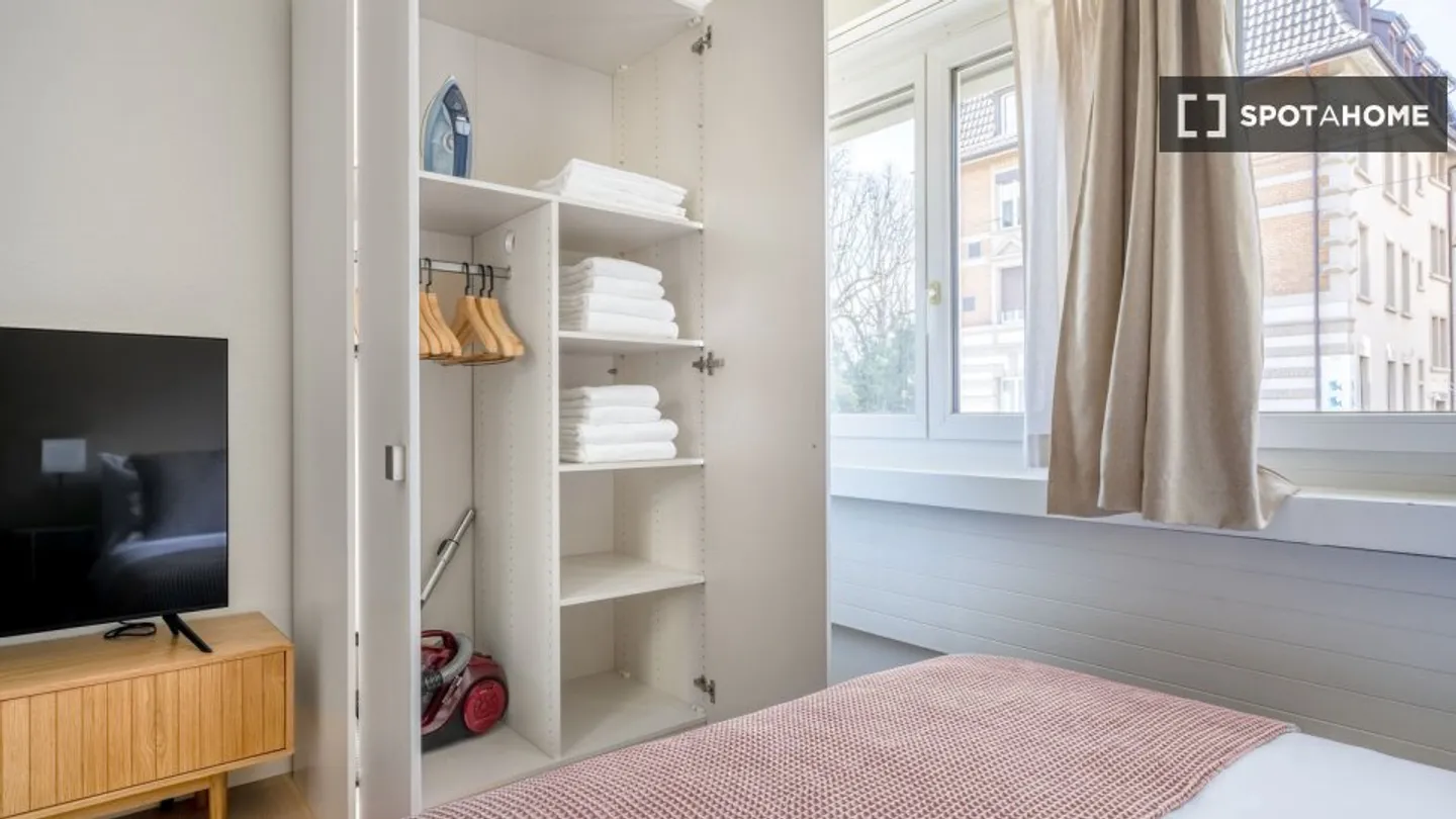 Studio for rent - Photo 7 of 8