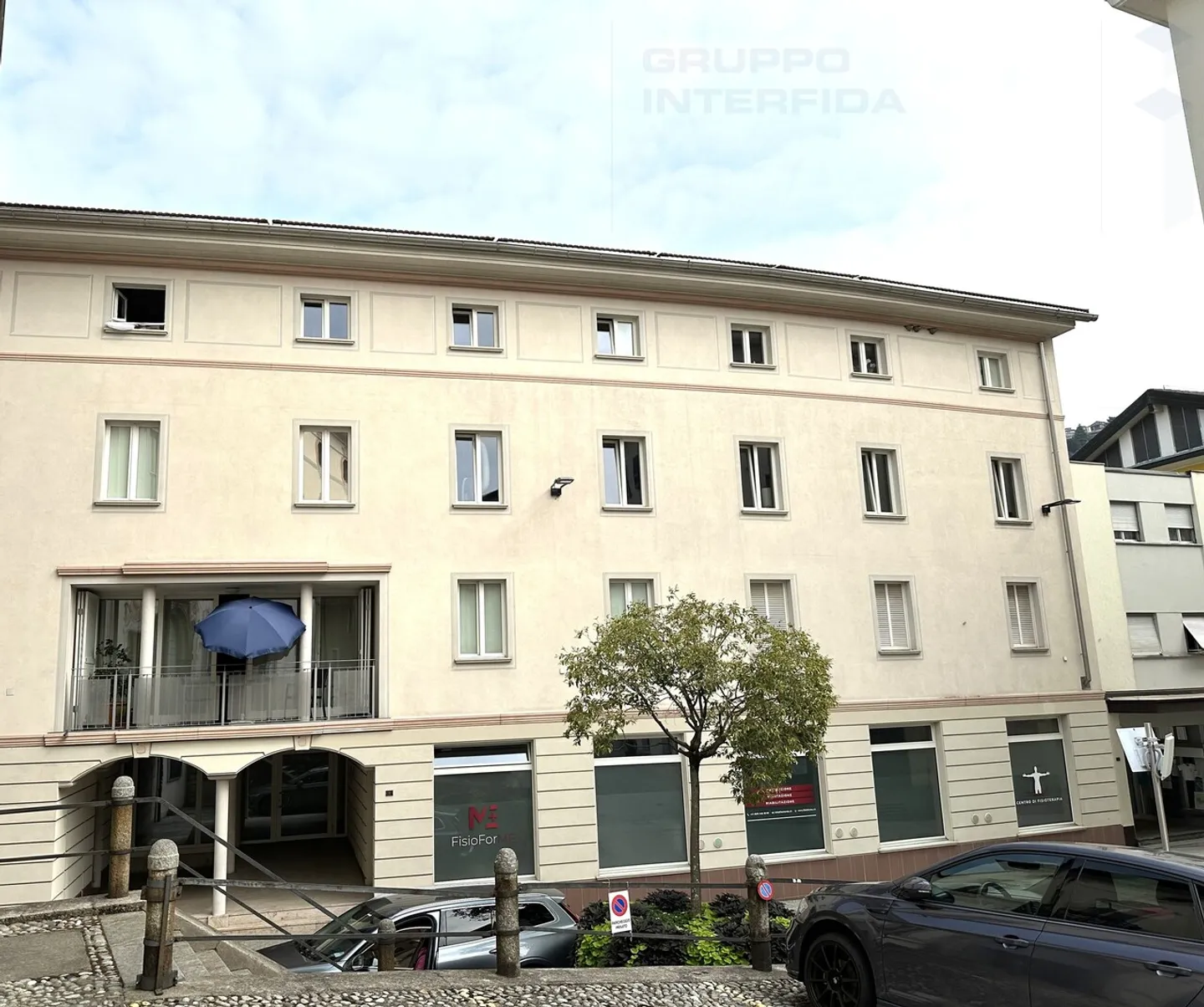 Apartment with current income in a central location - Photo 1 of 13