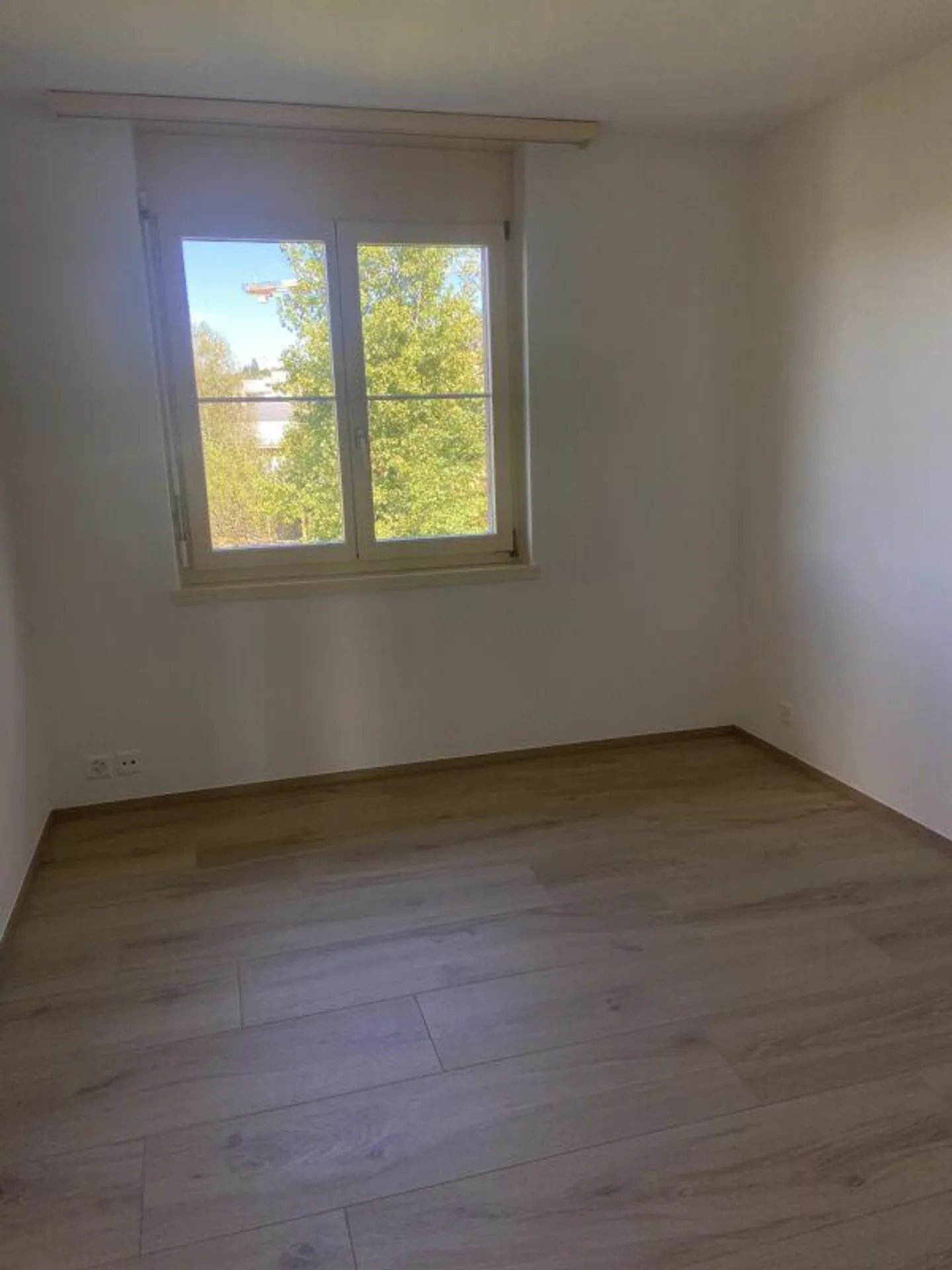 Appartamento 2.5 stanze recentemente ristrutturato con vista! - Foto 4 di 7