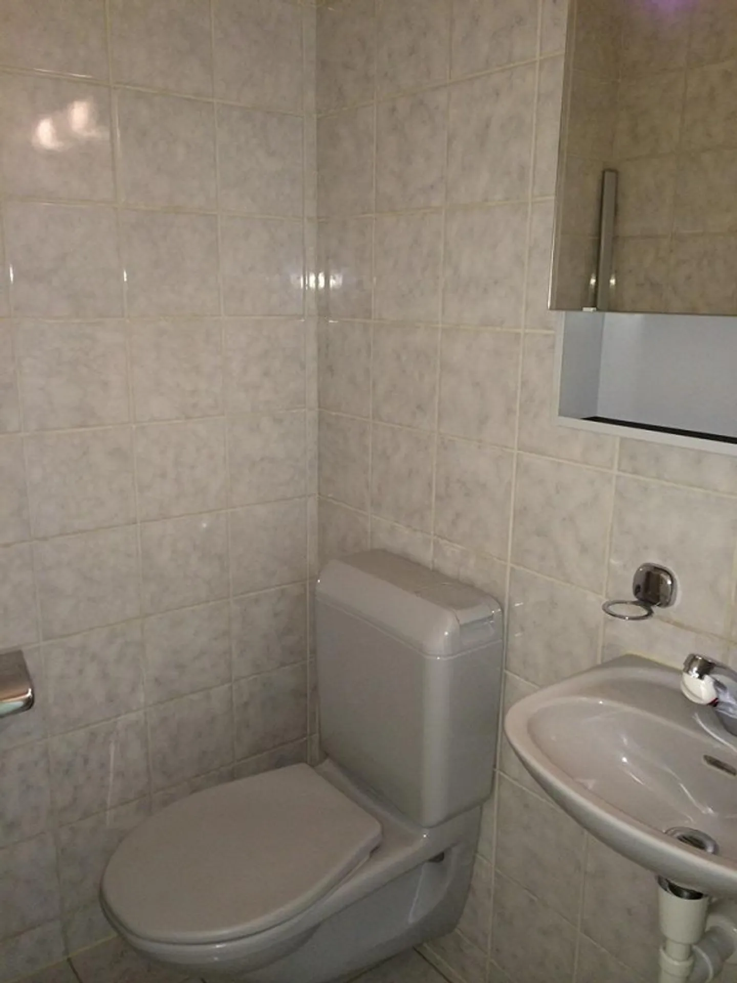 Lavanderia privata / 200 m dalla stazione e 2 km dall'A1 - Foto 8 di 12