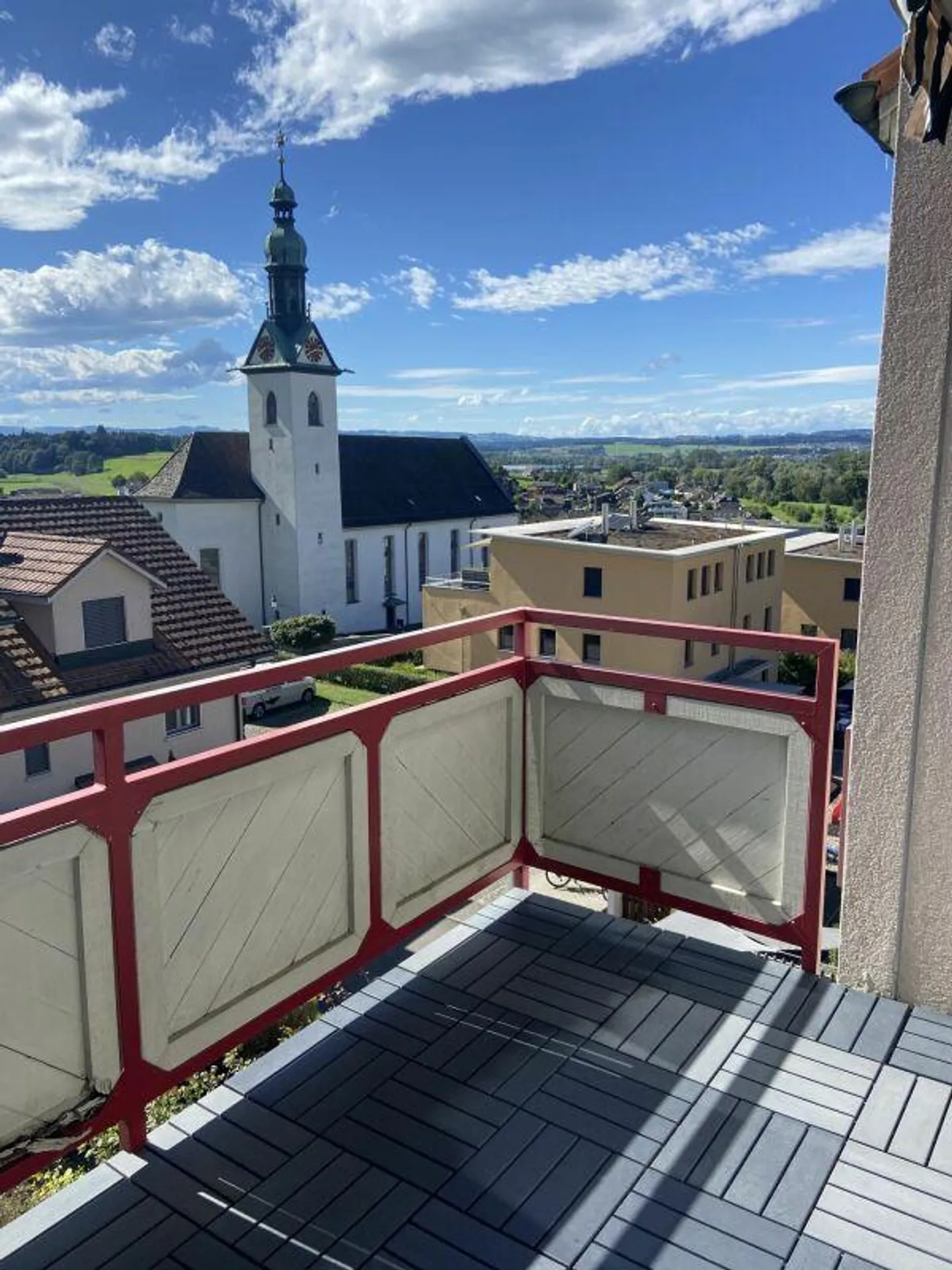 Appartamento 2.5 stanze recentemente ristrutturato con vista! - Foto 6 di 7