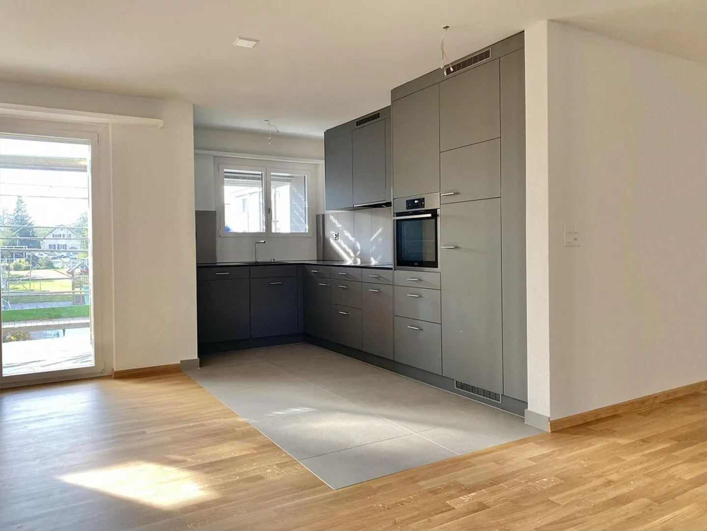 Moderne 3.5-Zimmerwohnung in Obfelden - Foto 3 von 9