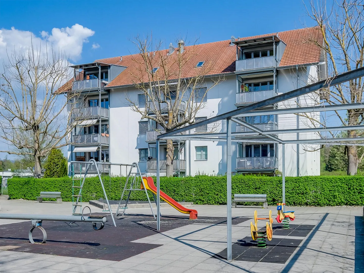 Families warmly welcome - Photo 3 of 11