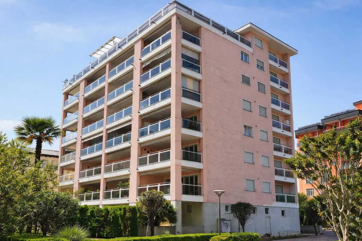 Appartement 4½ pièces avec 3 balcons - Près du lac et en tant que résidence secondaire - Photo 1 sur 13