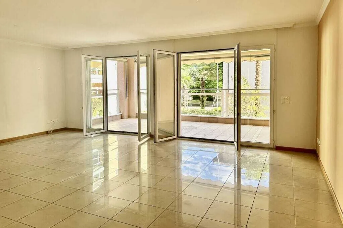 Appartement 4½ pièces avec 3 balcons - Près du lac et en tant que résidence secondaire - Photo 12 sur 13