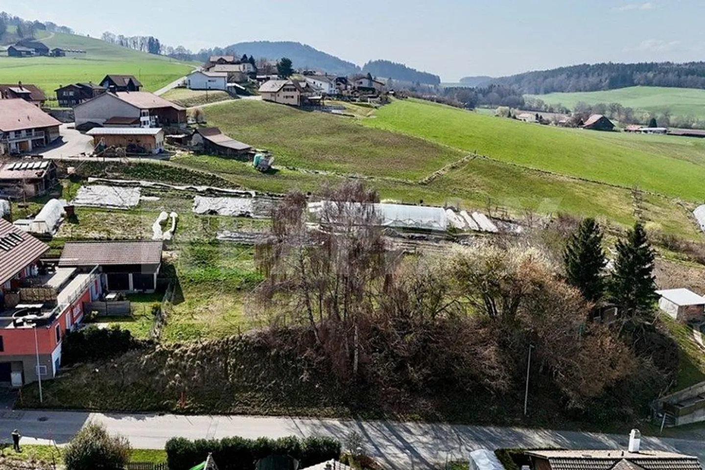 Opportunità di sviluppo: terreno edificabile nel centro del paese - Foto 5 di 7