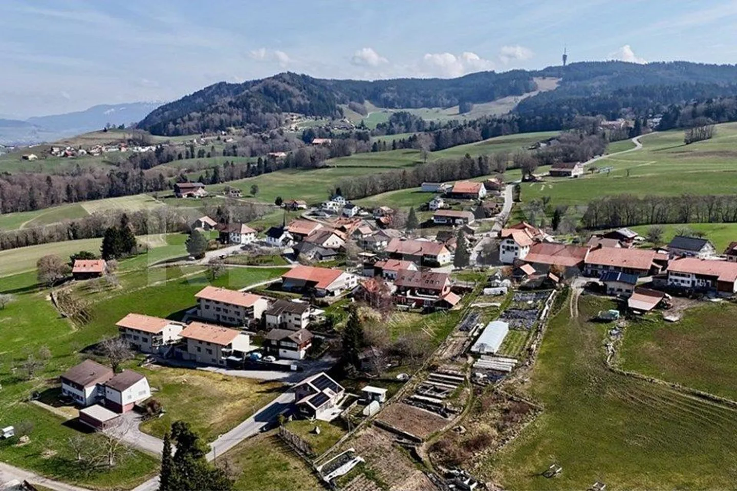 Opportunità di sviluppo: terreno edificabile nel centro del paese - Foto 6 di 7