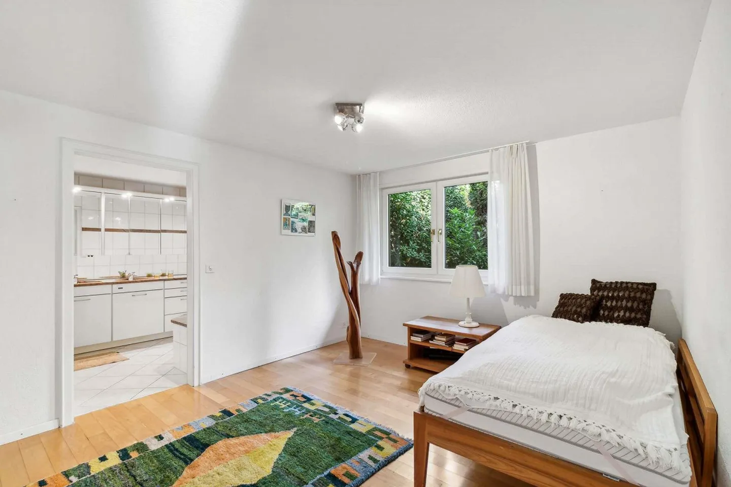 Grande Casa Familiare con Giardino Paradisiaco - Foto 4 di 15