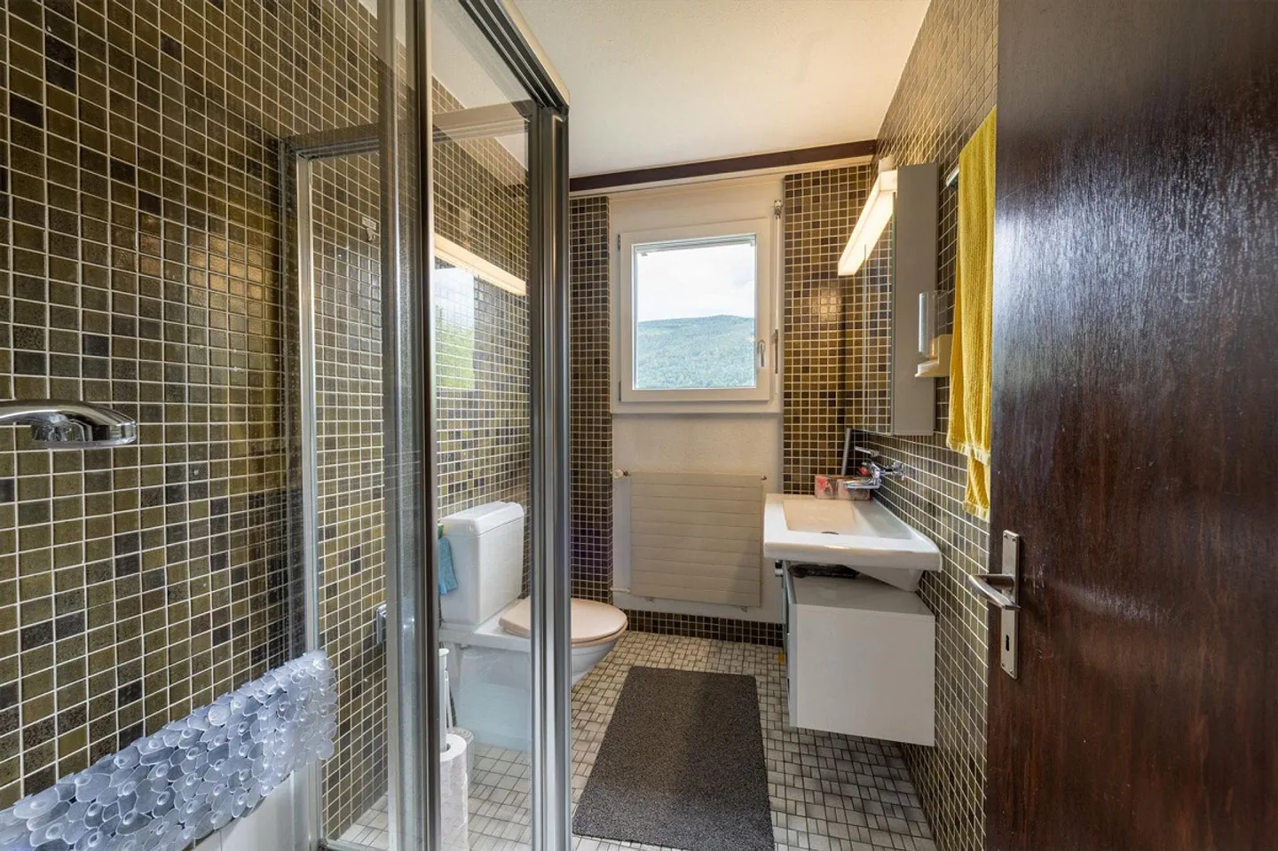 Your retreat with a view: Detached 6.5-room single-family house with garden idyll - Photo 9 of 13