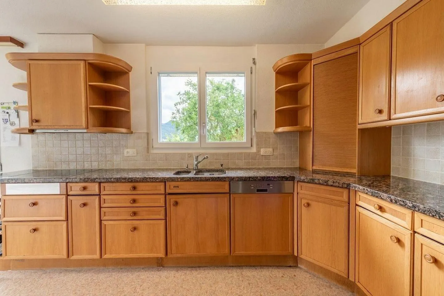 Your retreat with a view: Detached 6.5-room single-family house with garden idyll - Photo 6 of 13