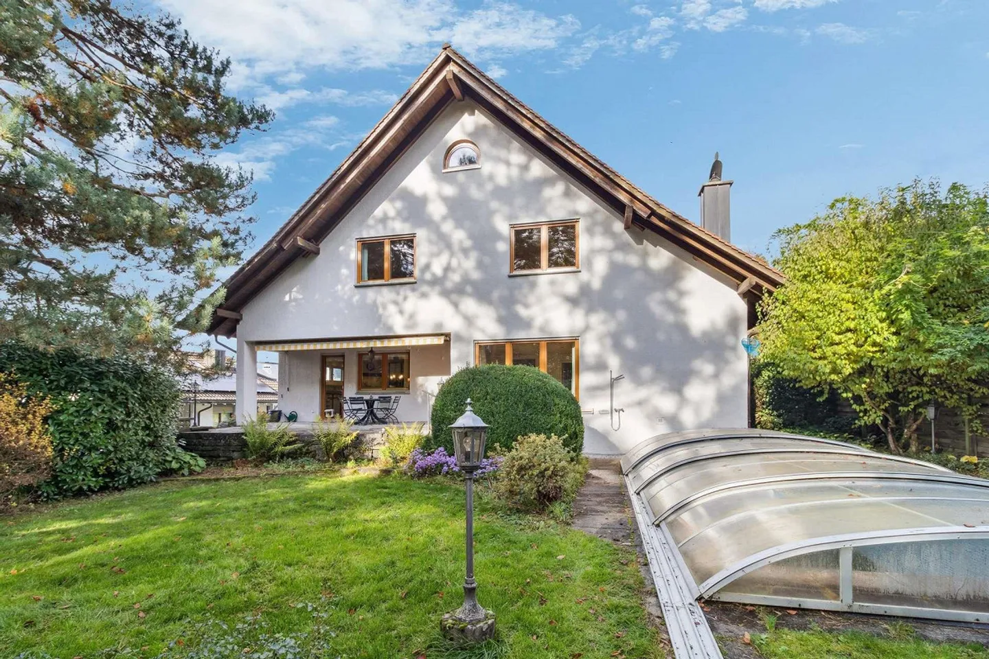Grande Casa Familiare con Giardino Paradisiaco - Foto 14 di 15