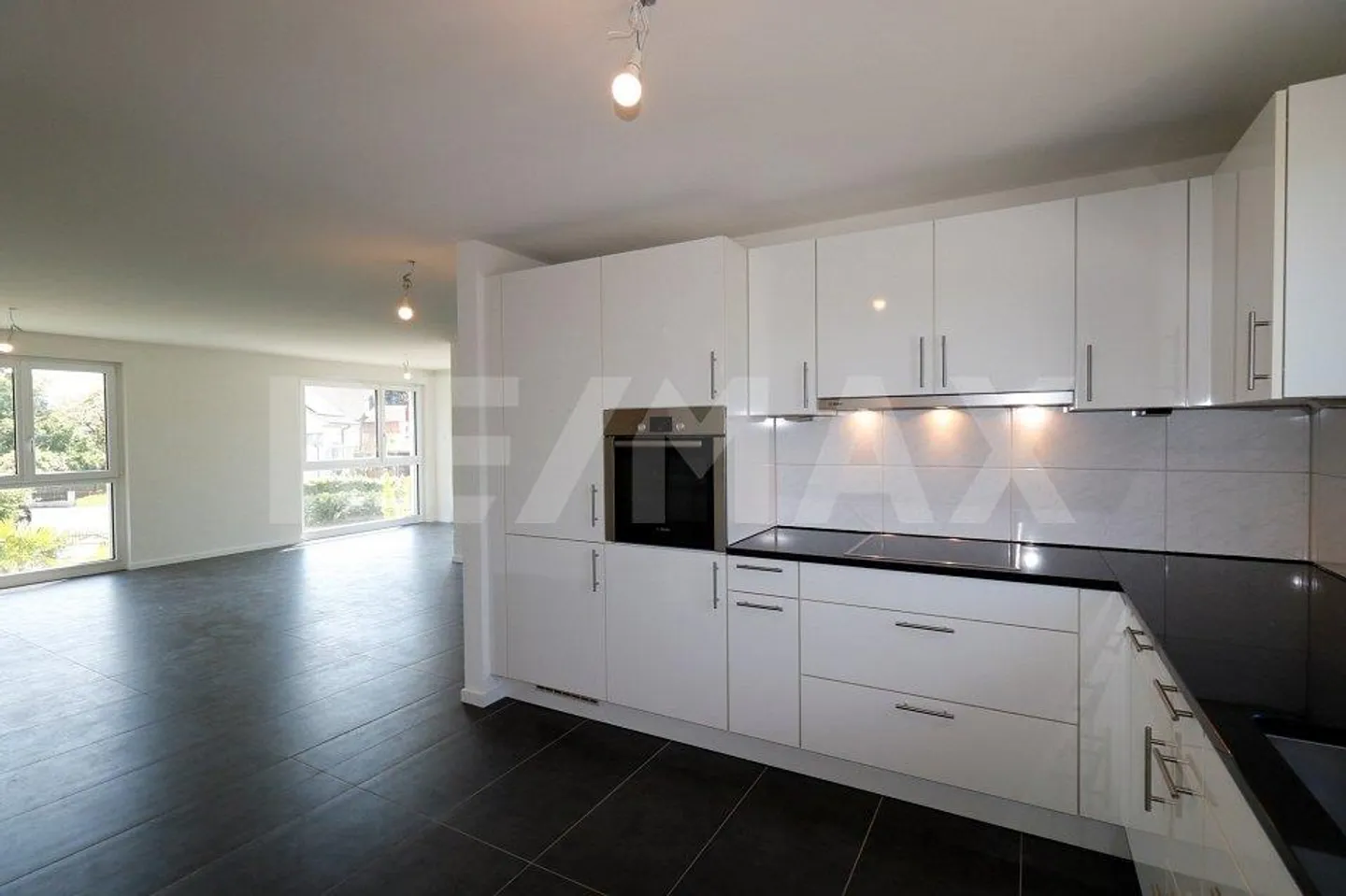 Modern 3.5-room apartment in Münchenstein - Photo 2 of 5