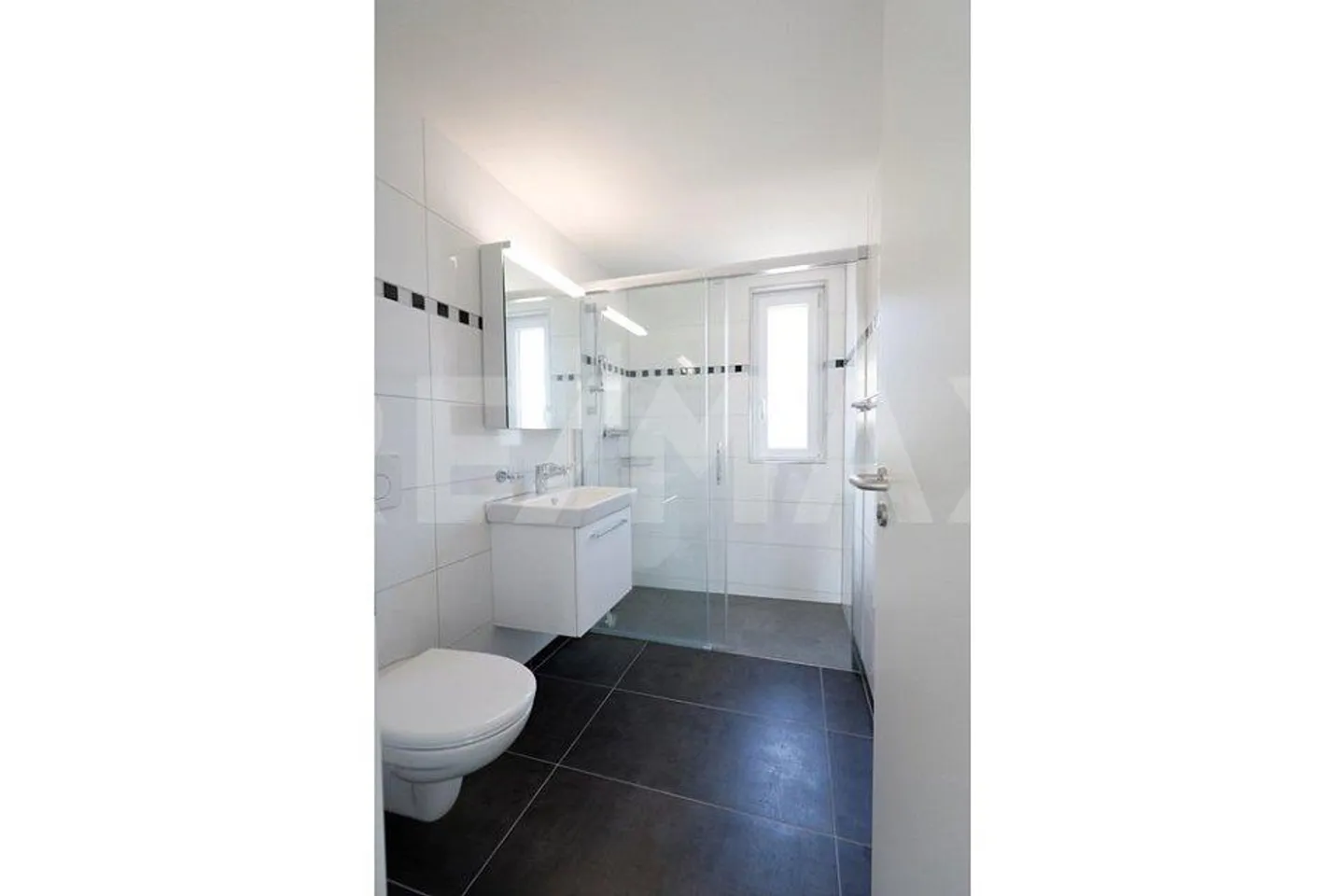 Modern 3.5-room apartment in Münchenstein - Photo 4 of 5