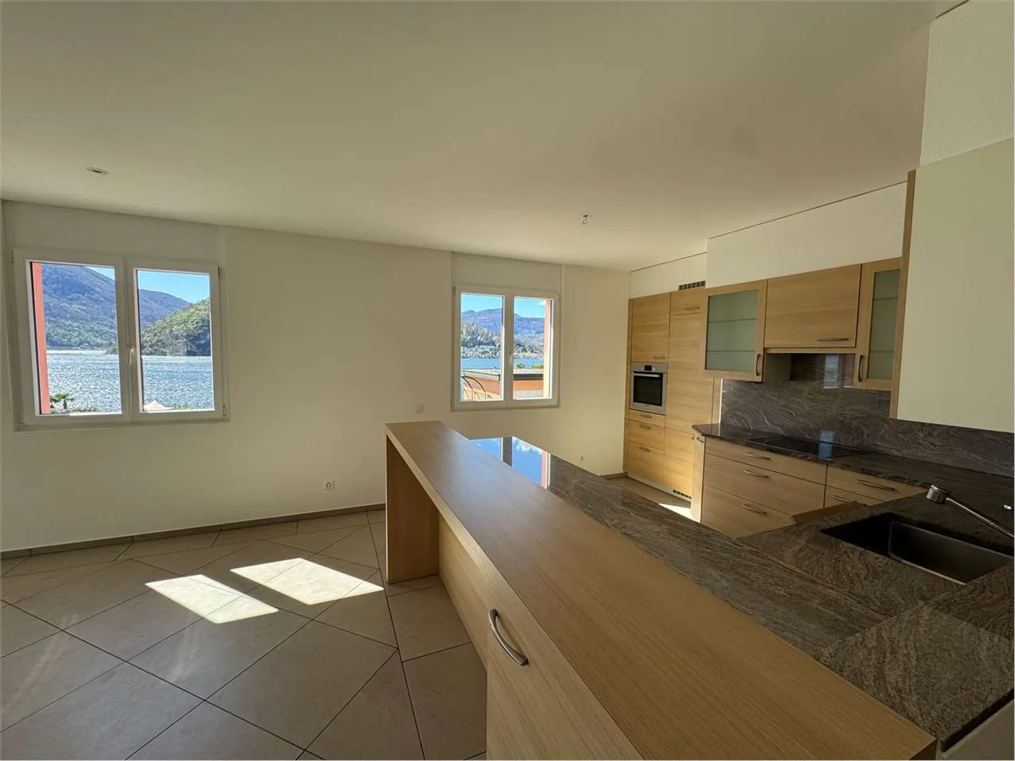 Modern Villa with Lake View - Photo 3 of 13