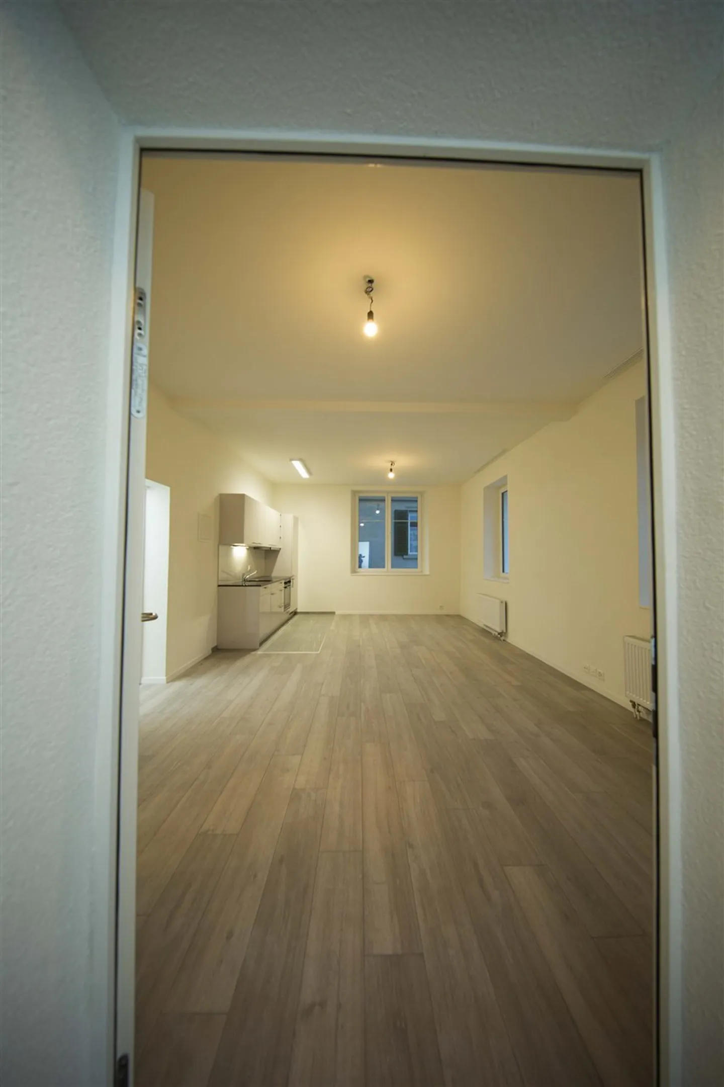 Apartment for rent - Photo 2 of 4