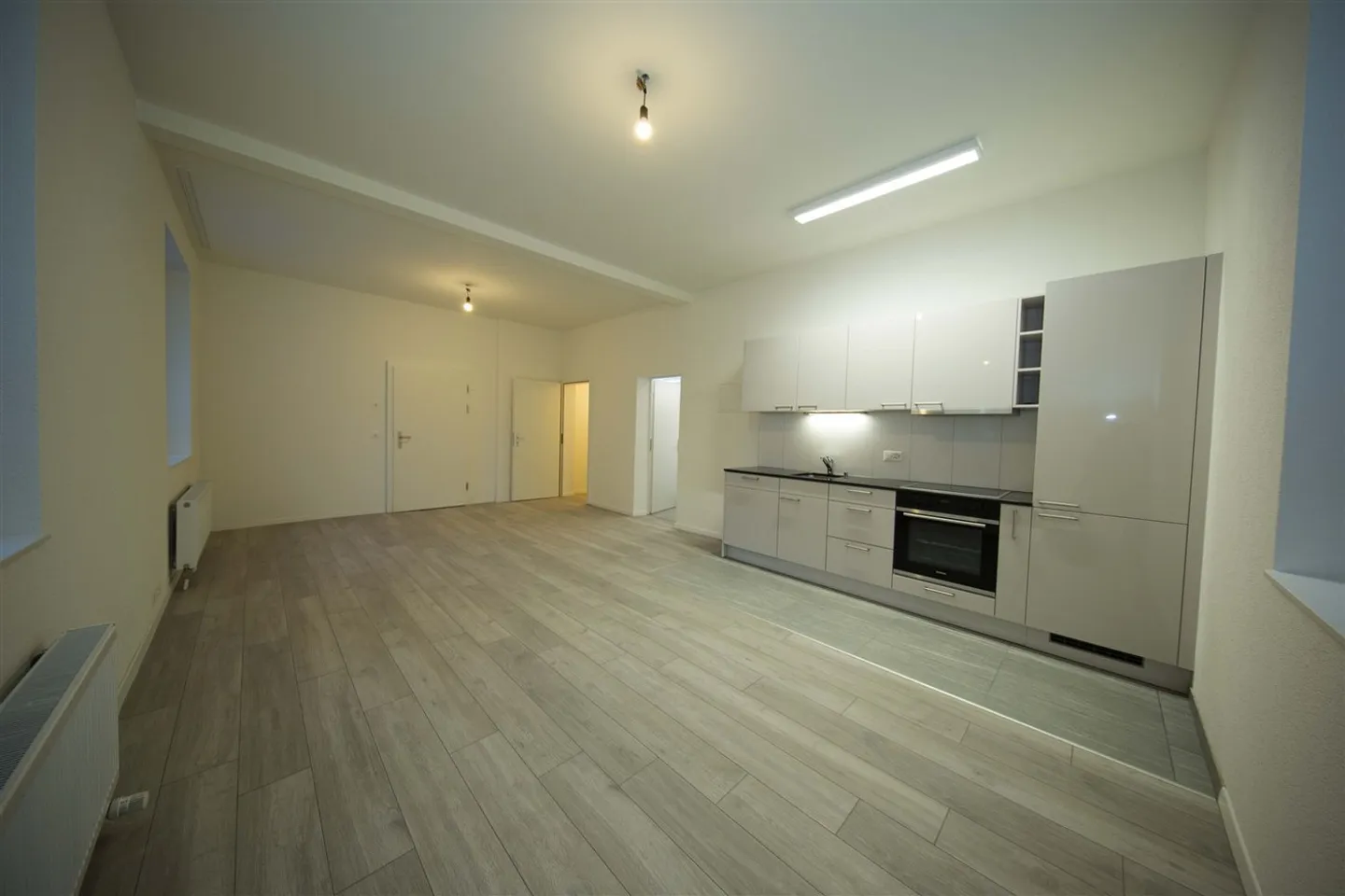 Apartment for rent - Photo 4 of 4