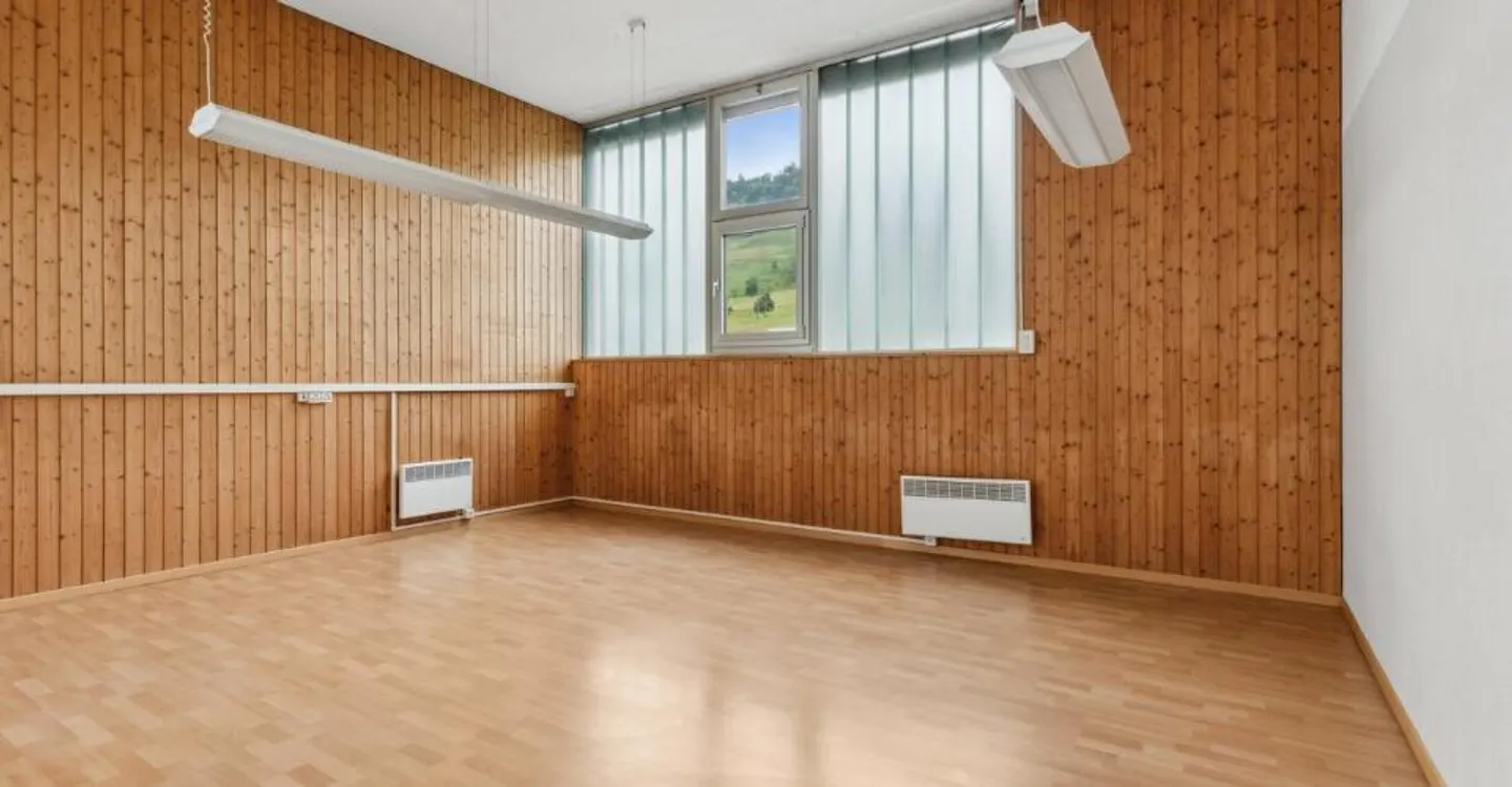 Studio space in the industrial district Oberfeld - Photo 2 of 4