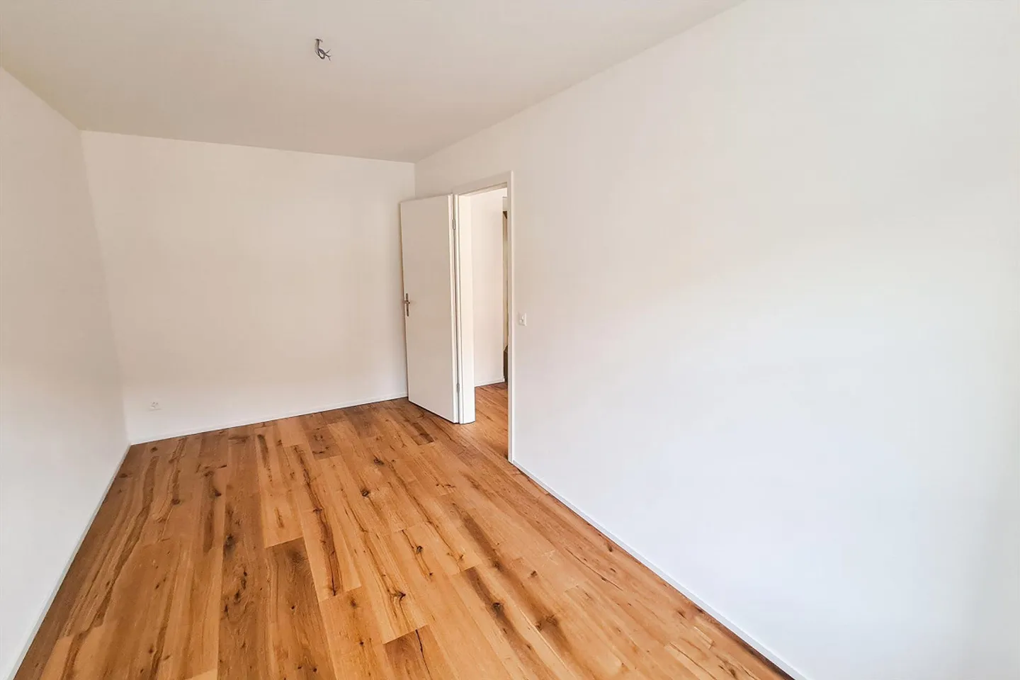 Vieille ville pure avec ascenseur et balcon / appartement de 3,5 pièces nouvellement aménagé - Photo 11 sur 22