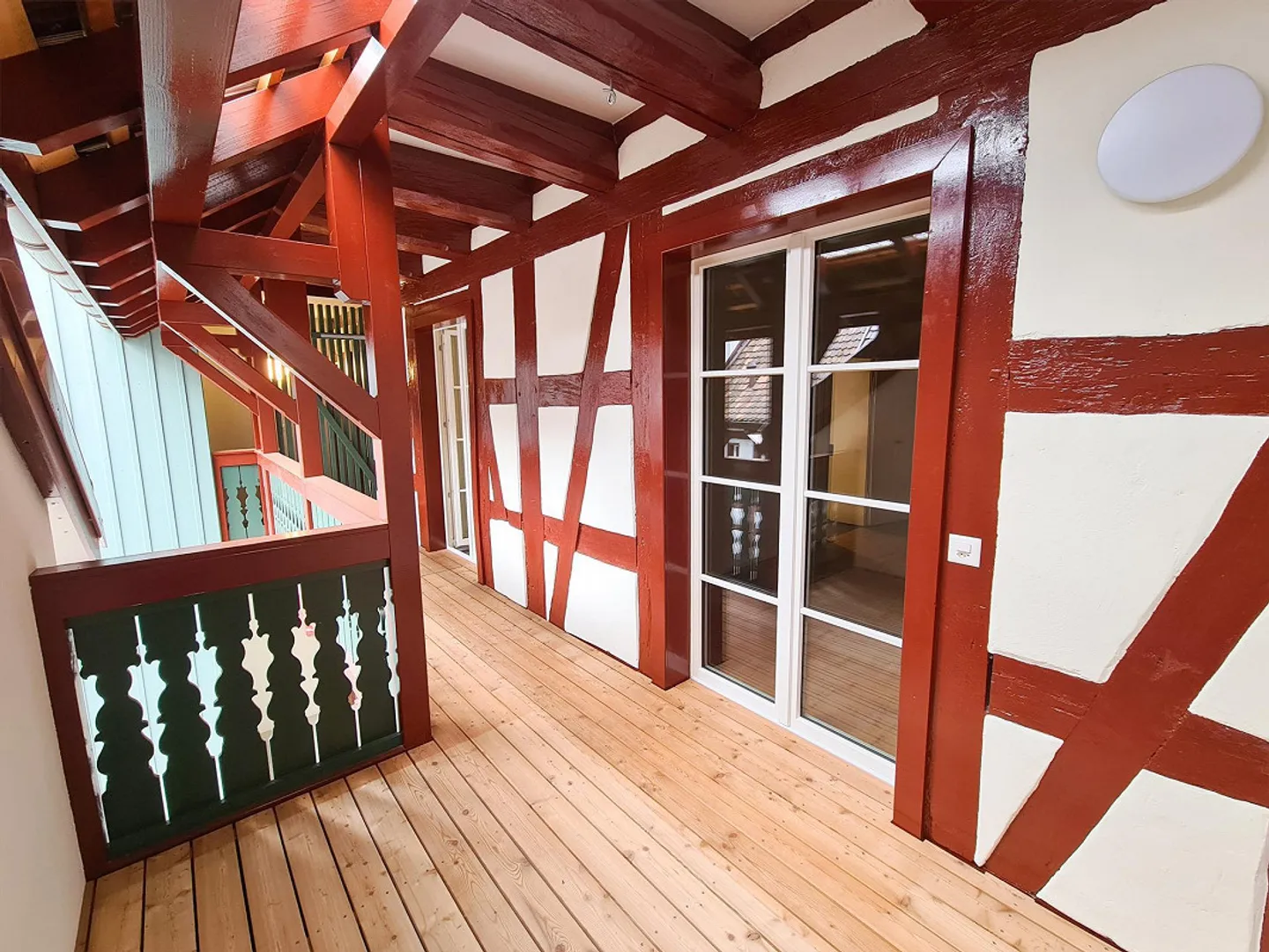 Vieille ville pure avec ascenseur et balcon / appartement de 3,5 pièces nouvellement aménagé - Photo 16 sur 22