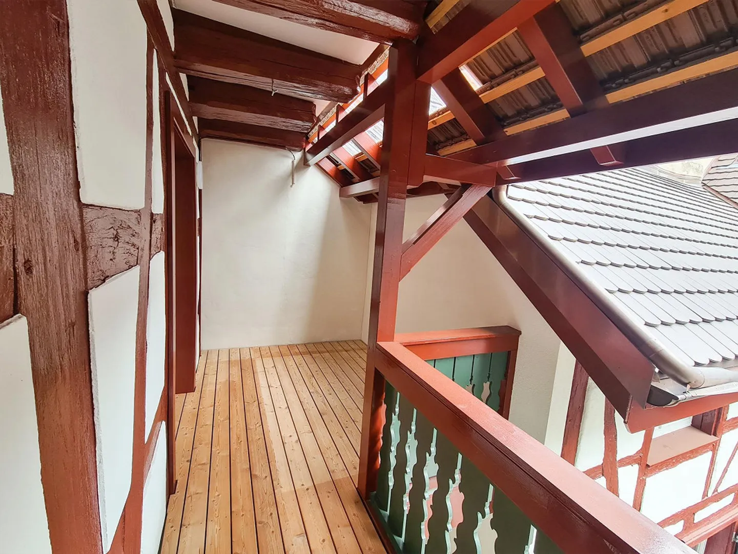 Vieille ville pure avec ascenseur et balcon / appartement de 3,5 pièces nouvellement aménagé - Photo 17 sur 22