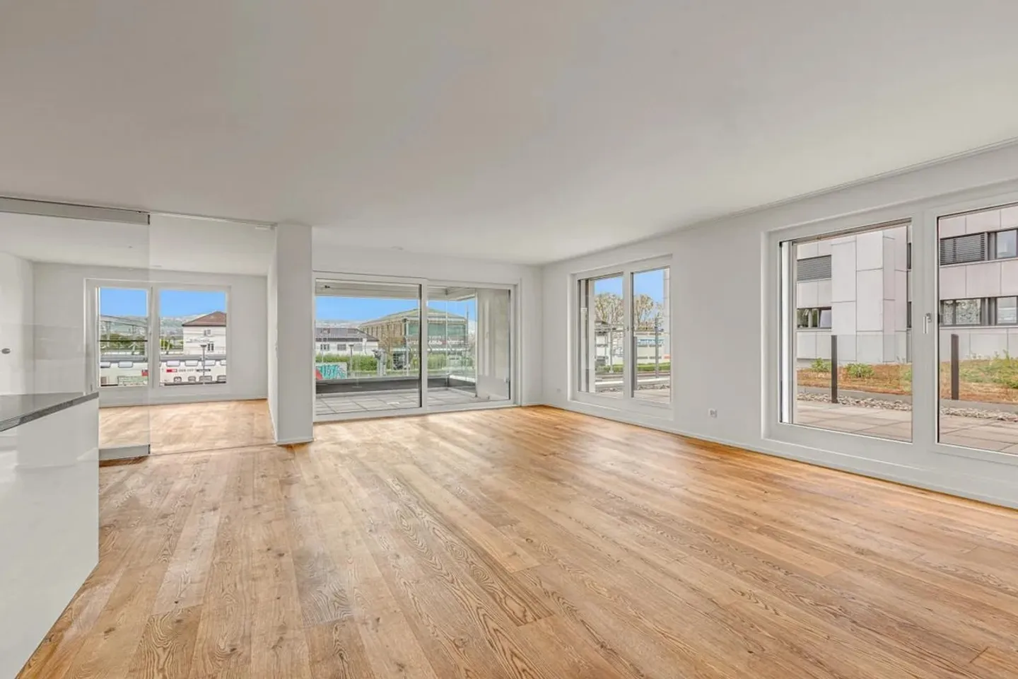 Condominio esclusivo di 4,5 stanze con terrazza e loggia ! - Foto 4 di 19