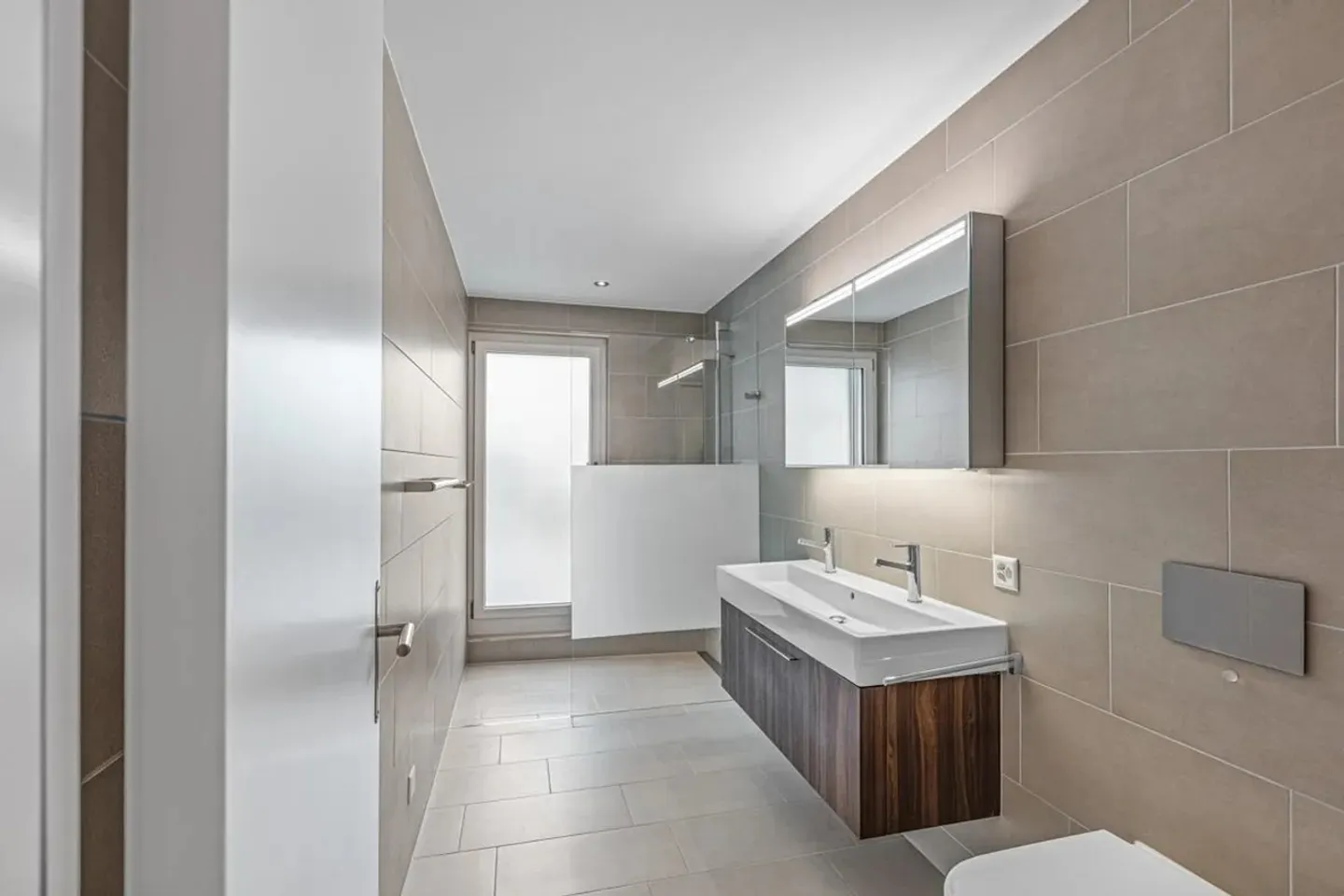 Condominio esclusivo di 4,5 stanze con terrazza e loggia ! - Foto 15 di 19