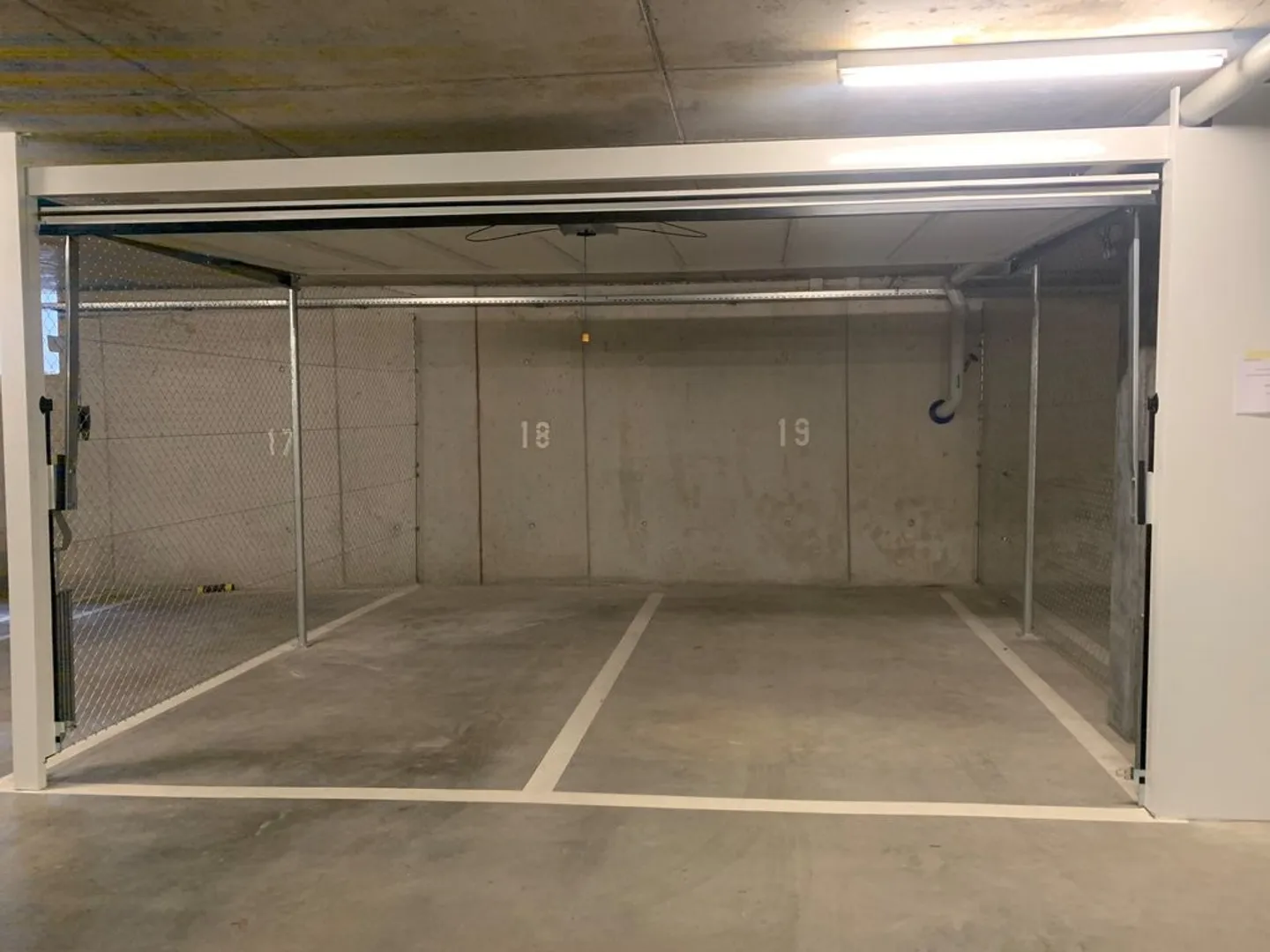 Garage in affitto - Foto 2 di 4