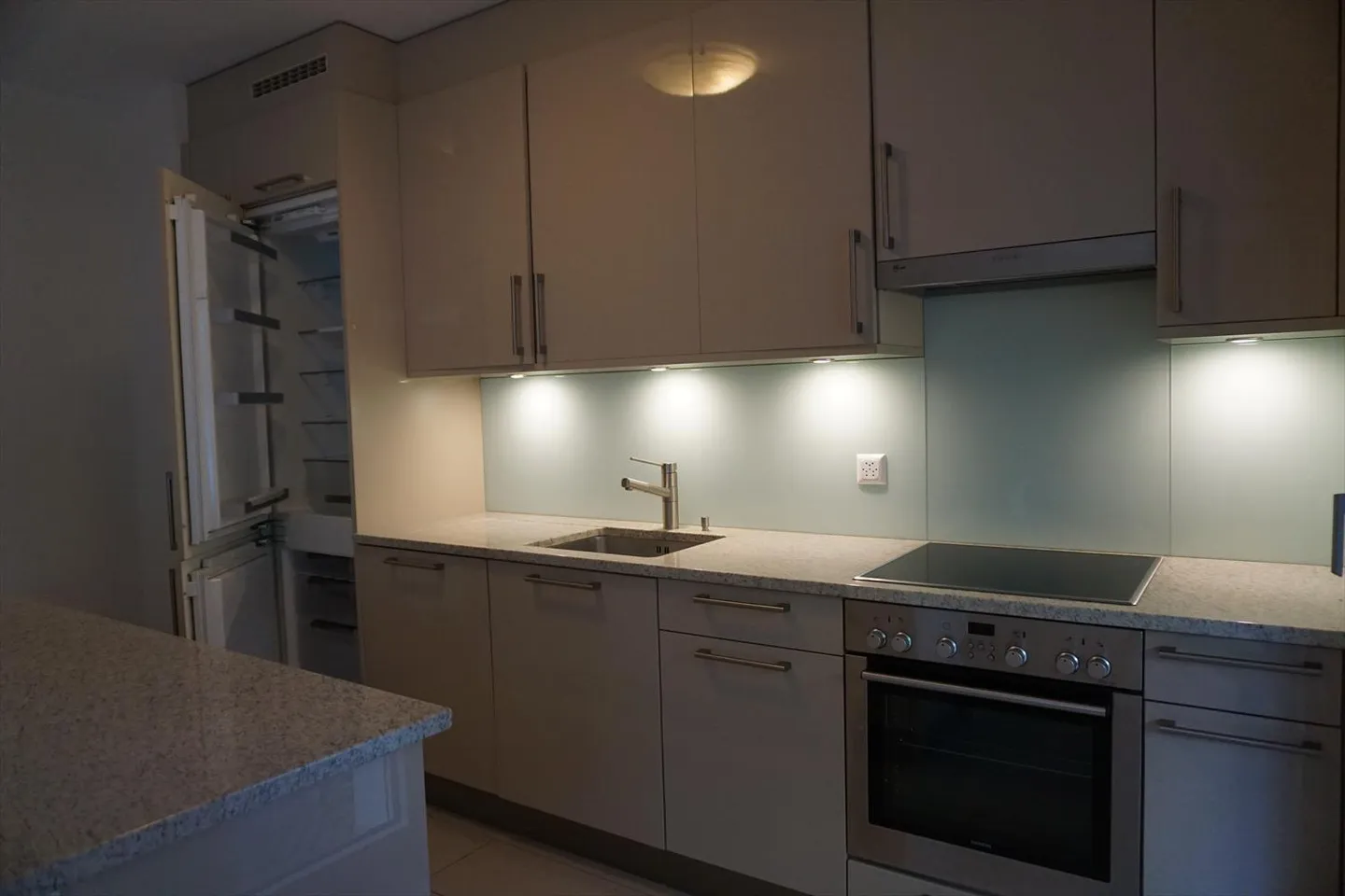 4-room apartment - Photo 3 of 12